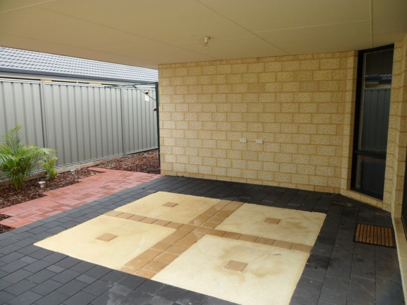 11 Bologna Gardens, Aubin Grove WA 6164