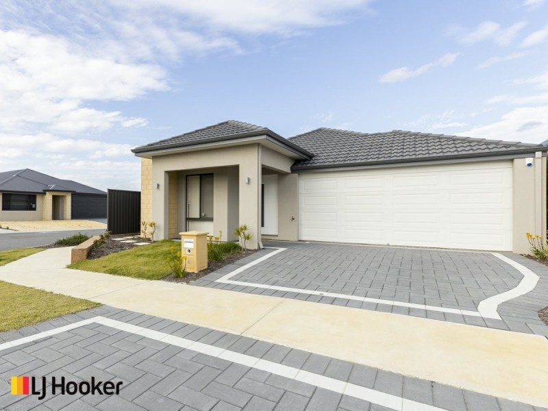 8 Shale Court, Piara Waters WA 6112