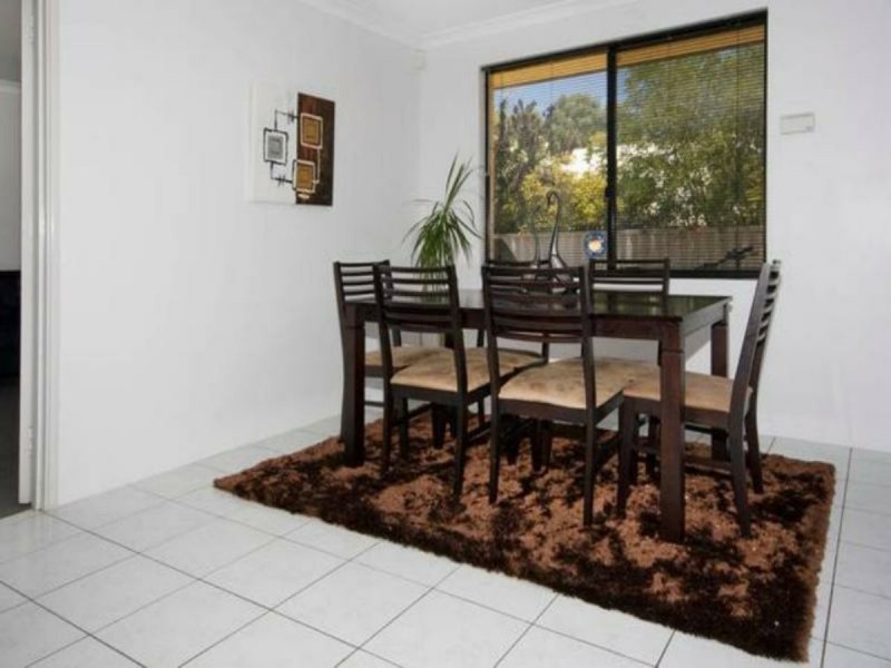 8 Shoalhaven Rise, Success WA 6164