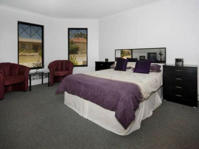 8 Shoalhaven Rise, Success WA 6164