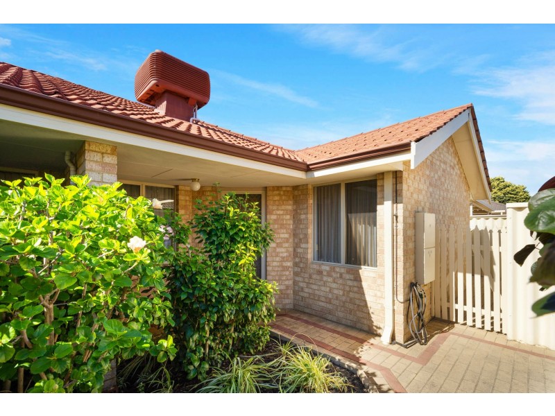 9/2 Cerberus Avenue, Parkwood WA 6147