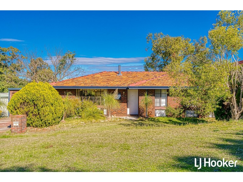 14 Bondini Way, Bibra Lake WA 6163