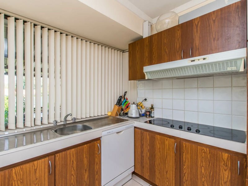 14 Bondini Way, Bibra Lake WA 6163