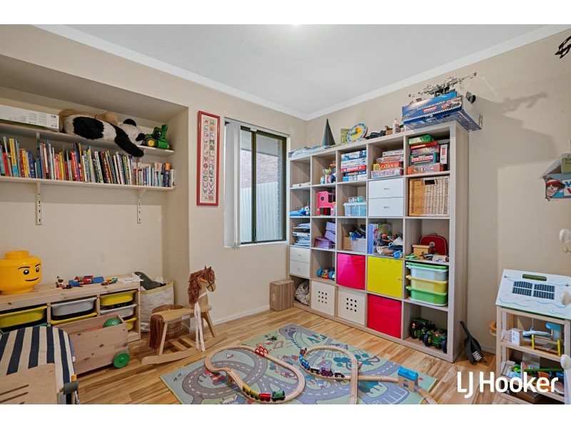 14 Bondini Way, Bibra Lake WA 6163