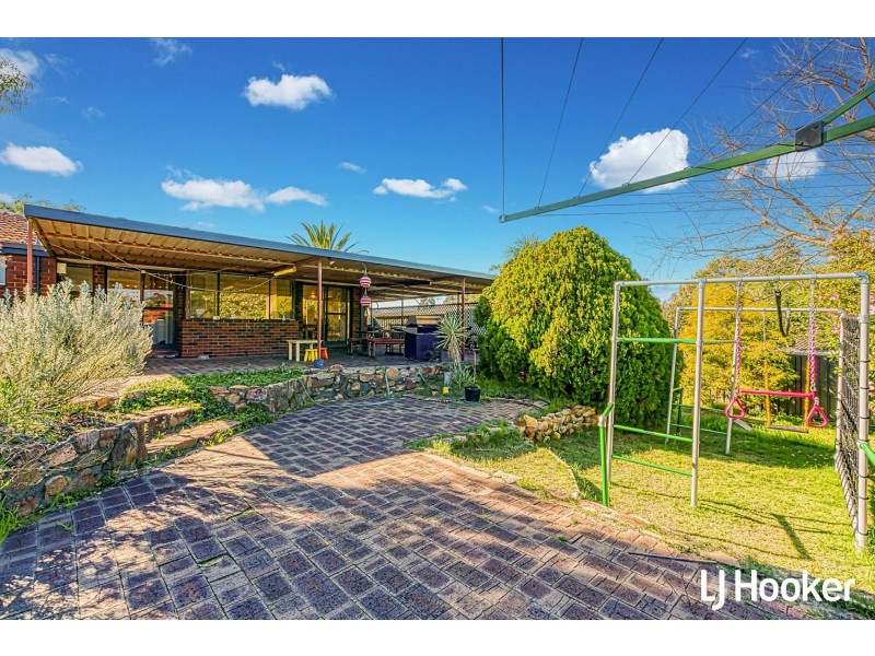 14 Bondini Way, Bibra Lake WA 6163
