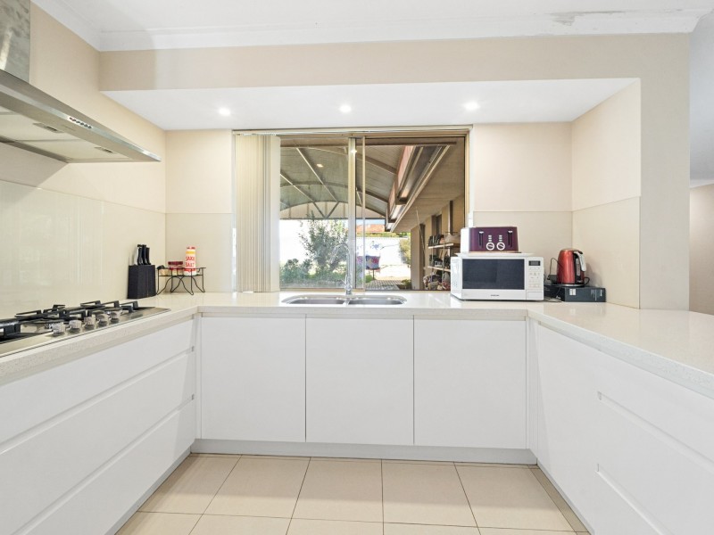 43 Whitlock Crescent, South Lake WA 6164