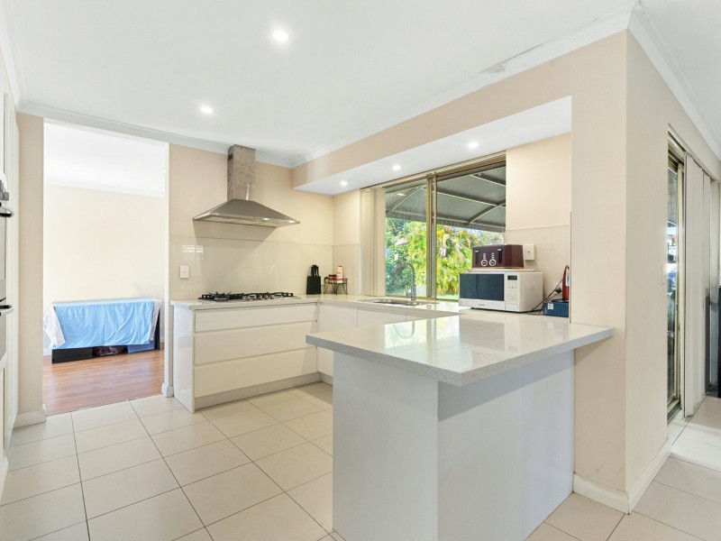 43 Whitlock Crescent, South Lake WA 6164