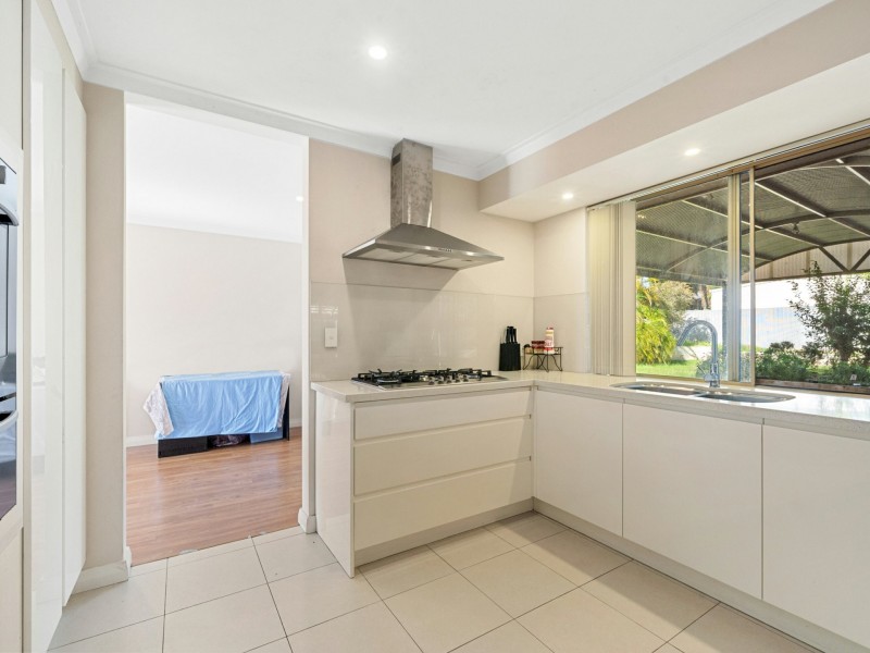 43 Whitlock Crescent, South Lake WA 6164