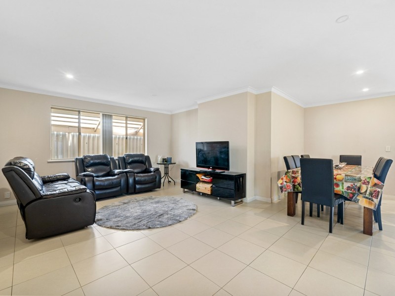 43 Whitlock Crescent, South Lake WA 6164