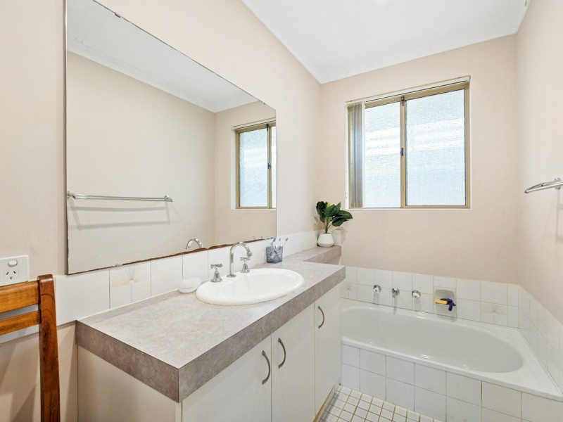 43 Whitlock Crescent, South Lake WA 6164