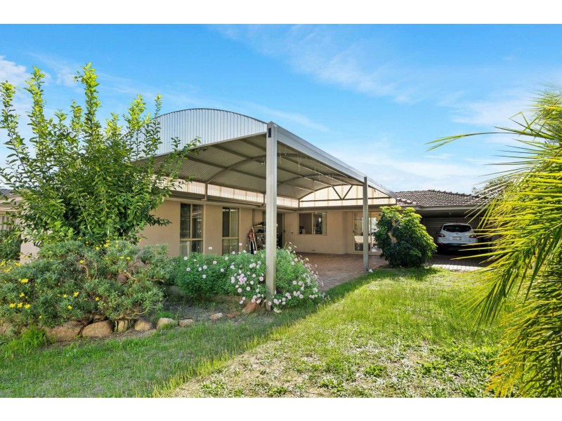 43 Whitlock Crescent, South Lake WA 6164