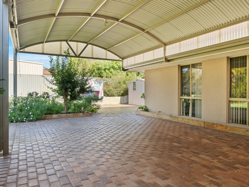 43 Whitlock Crescent, South Lake WA 6164