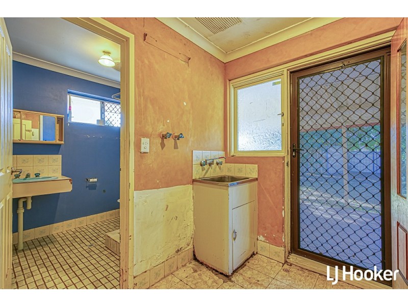 6A Longfield Road, Maddington WA 6109