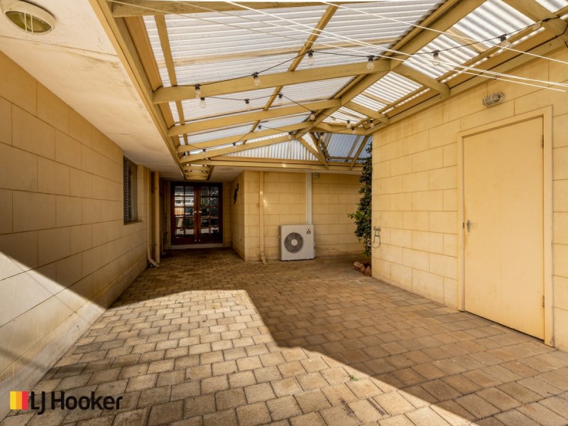1 Stringy Bark Ramble, Willetton WA 6155