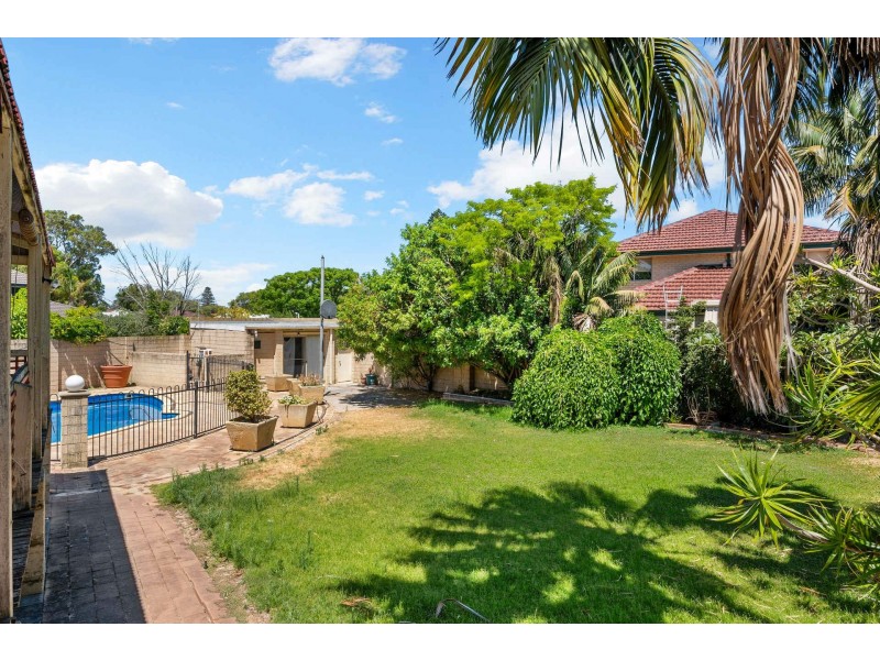 143 Parkin Road, Rockingham WA 6168