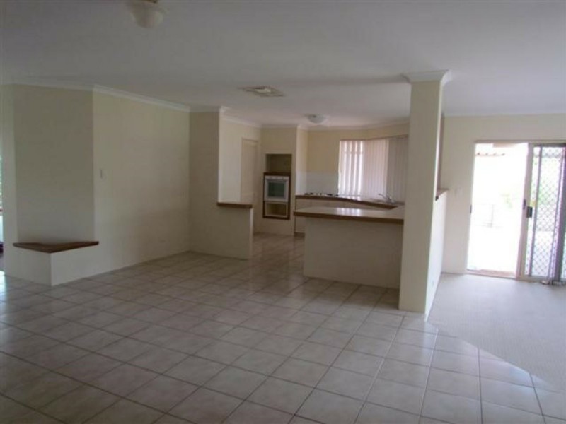 13 Young Lane, Parkwood WA 6147