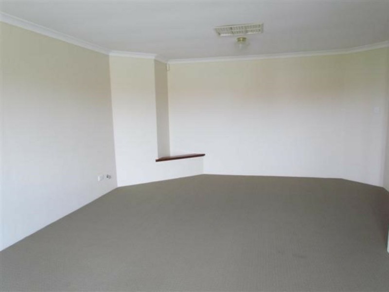 13 Young Lane, Parkwood WA 6147