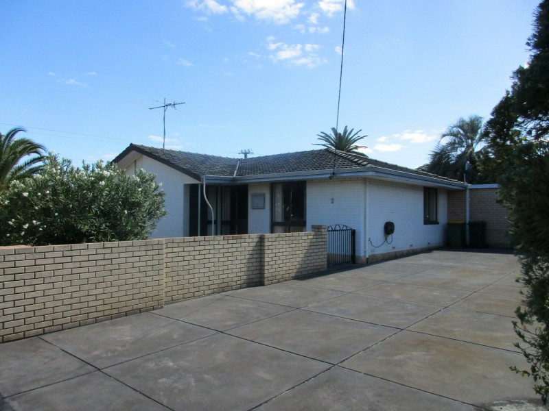 2 Pomfret Road, Spearwood WA 6163