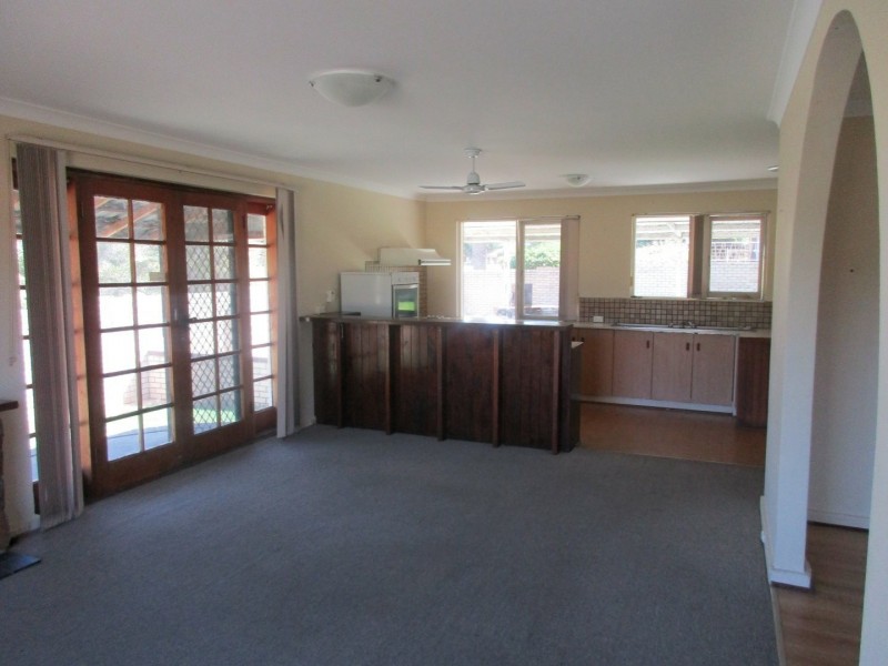 2 Pomfret Road, Spearwood WA 6163