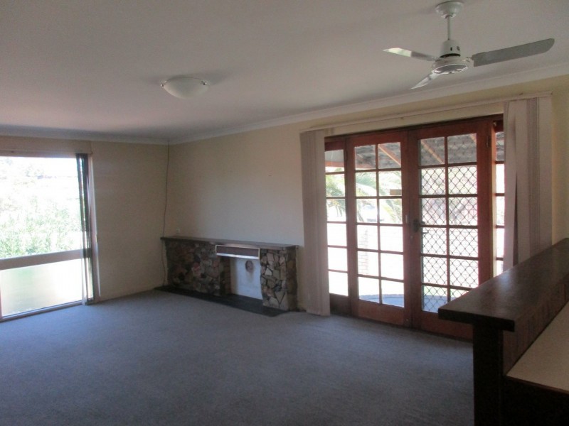 2 Pomfret Road, Spearwood WA 6163