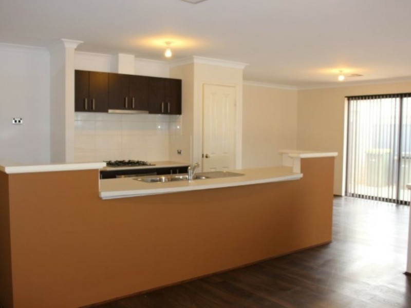 18 Gingerale Circle, Byford WA 6122