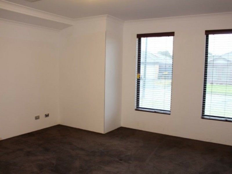 18 Gingerale Circle, Byford WA 6122