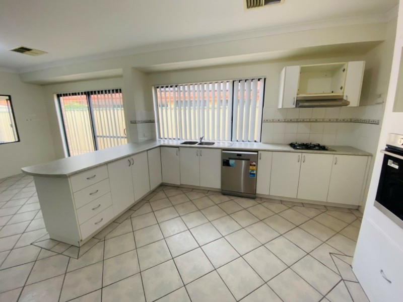 22 Caroline Crescent, Bertram WA 6167