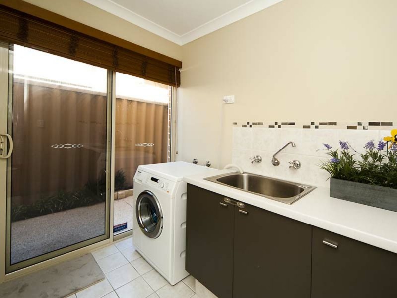 52 Tribute Street West, Shelley WA 6148