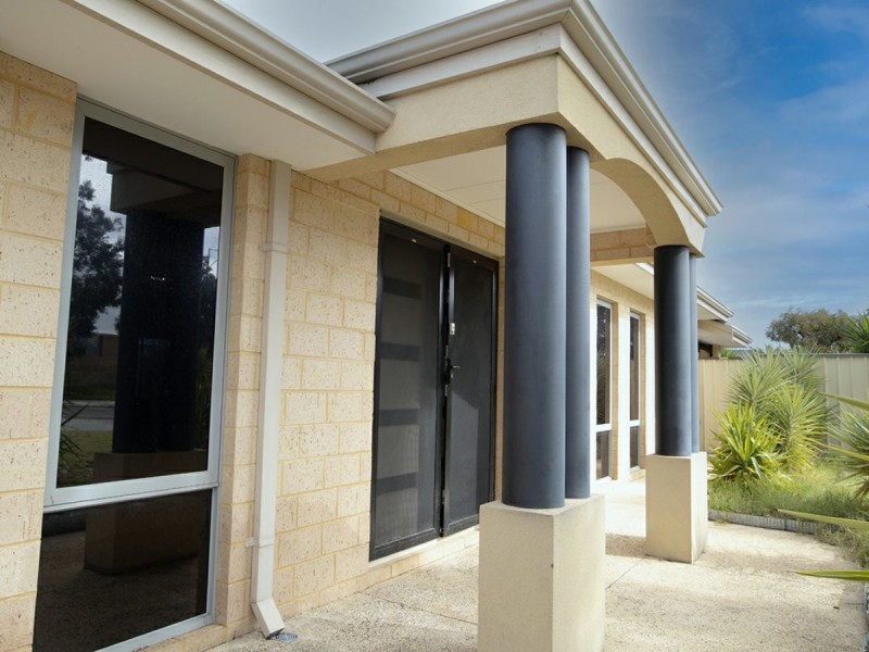 122 Golf Links Drive, Carramar WA 6031