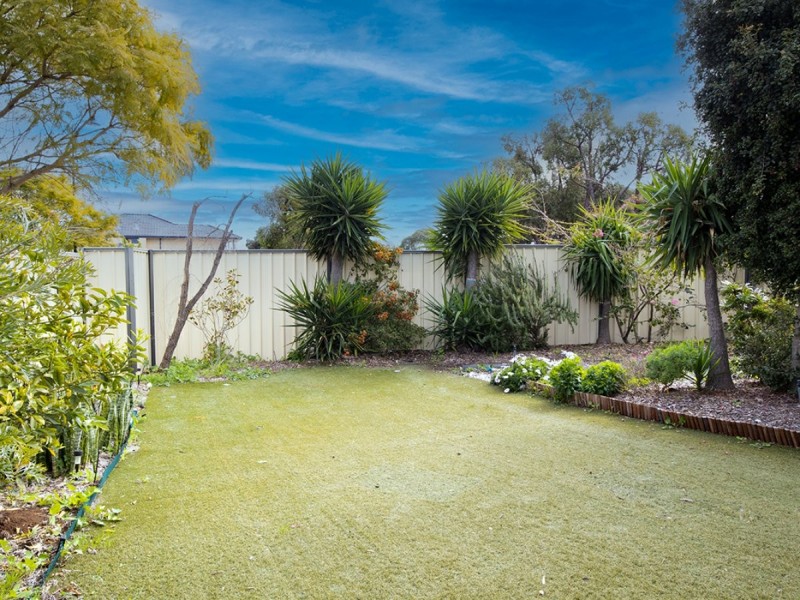 122 Golf Links Drive, Carramar WA 6031