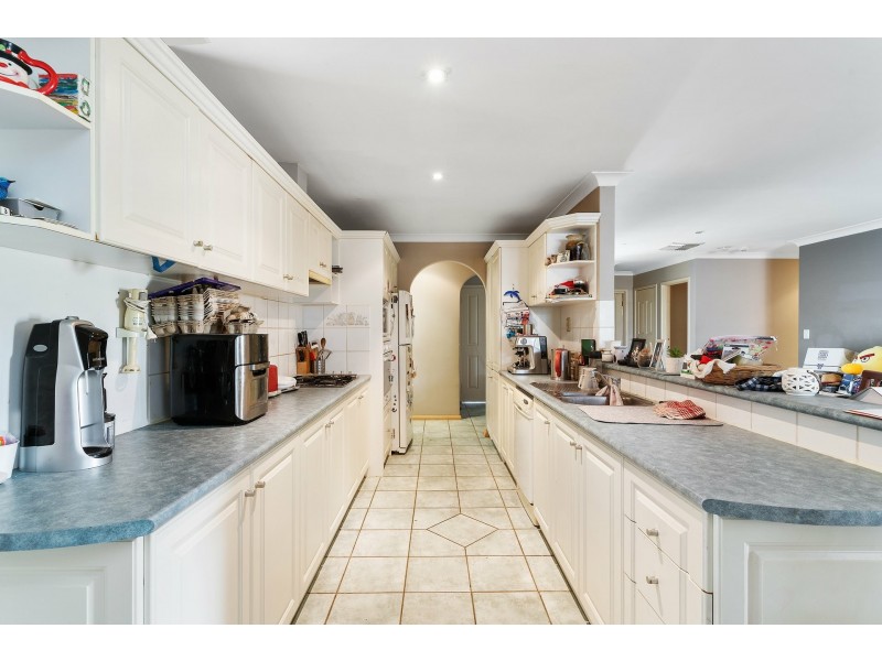 54 Elderberry Drive, South Lake WA 6164