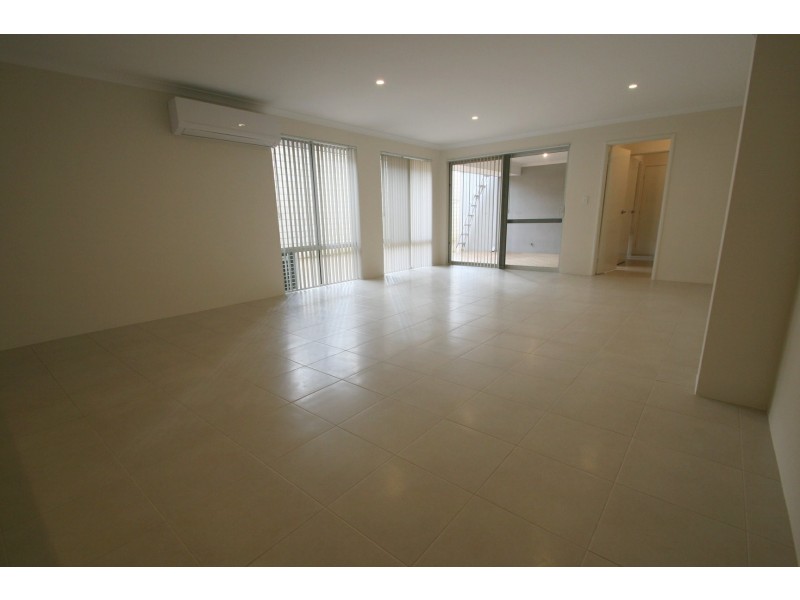 45 Lyon Road, Atwell WA 6164