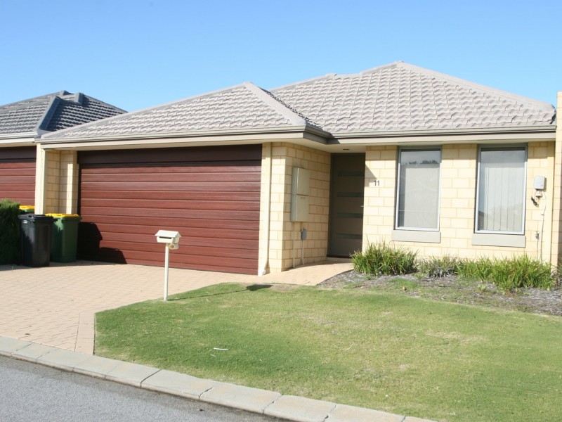 11 Yeo Street, Canning Vale WA 6155