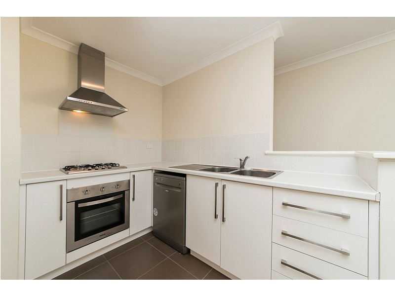 22 Sydney Street, Queens Park WA 6107