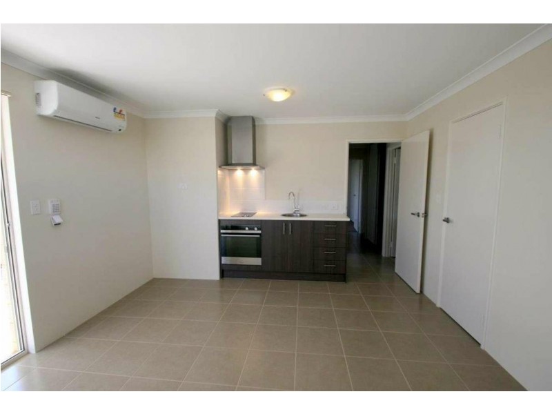 9b Lomond Way, Seville Grove WA 6112