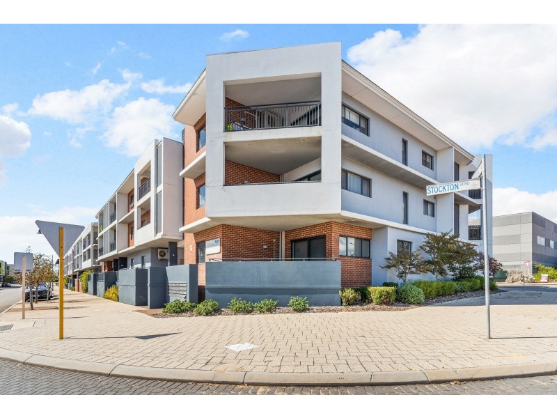 19/2 Stockton Bend, Cockburn Central WA 6164
