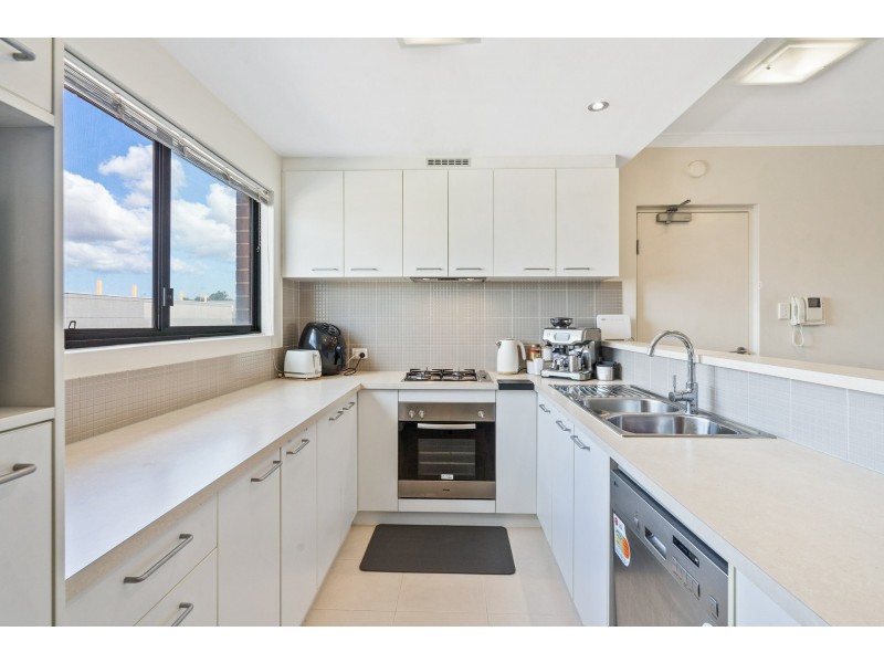 19/2 Stockton Bend, Cockburn Central WA 6164