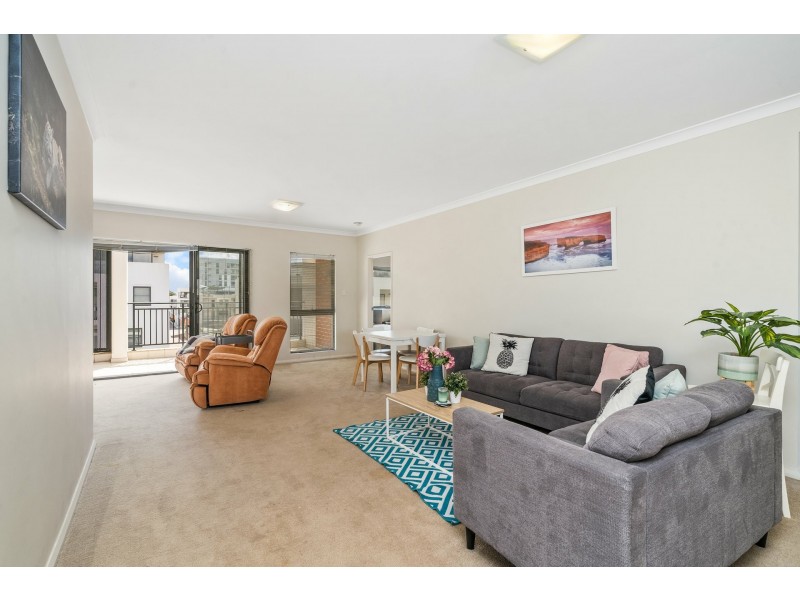 19/2 Stockton Bend, Cockburn Central WA 6164