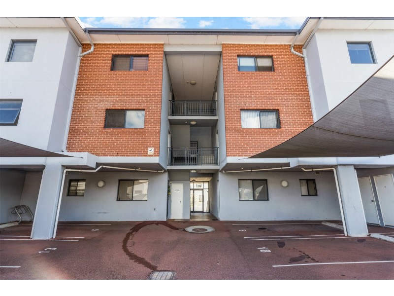 19/2 Stockton Bend, Cockburn Central WA 6164