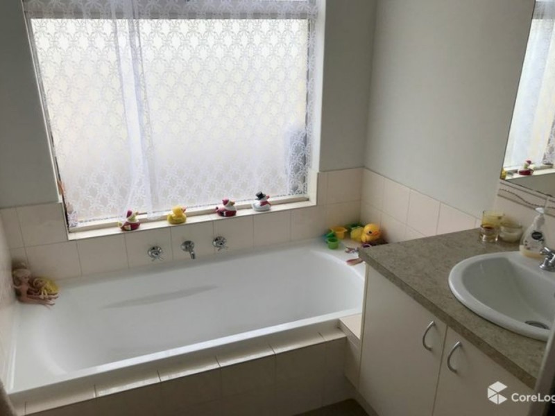 54 Guerin Ave, Piara Waters WA 6112