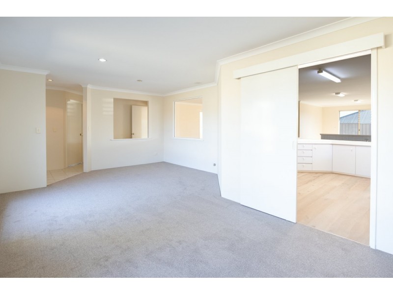 9 Fremont Place, Leeming WA 6149