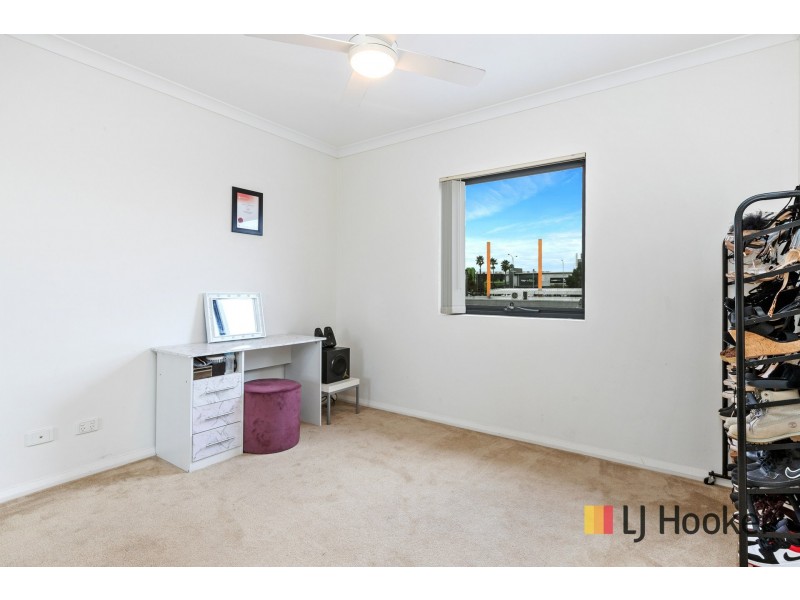 Apartment 43/2 Stockton Bend, Cockburn Central WA 6164