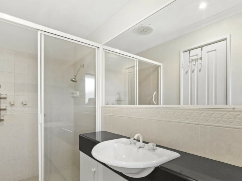 2/9 Henrietta Court, Coogee WA 6166