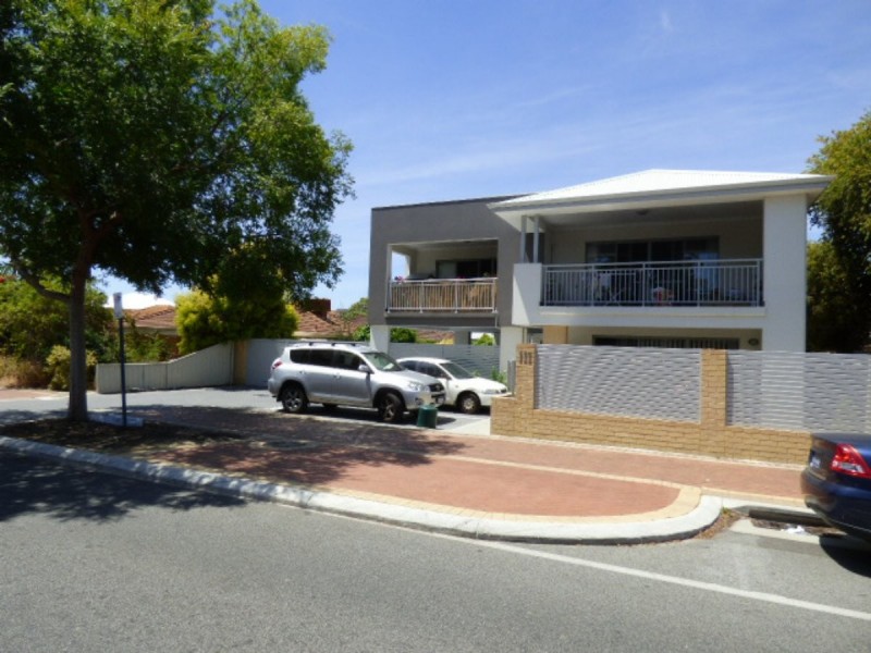 2/111 Kooyong Road, Rivervale WA 6103