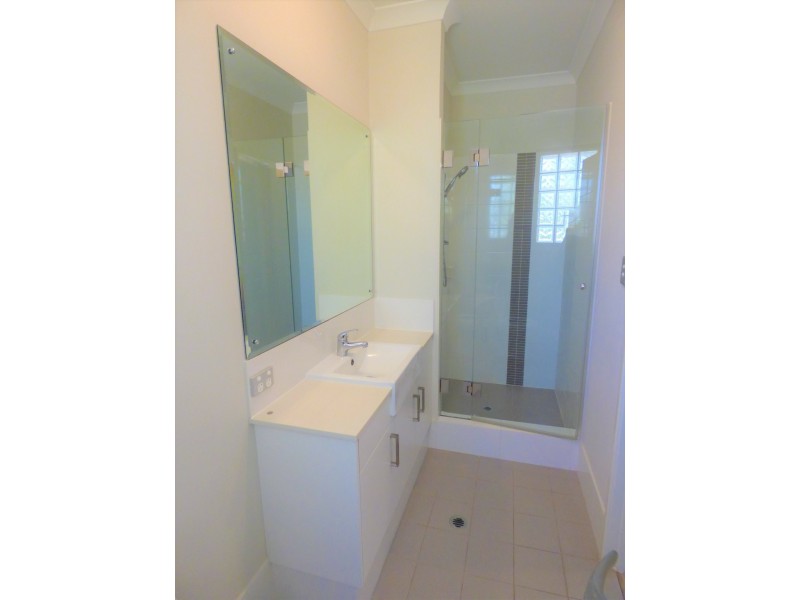 2/111 Kooyong Road, Rivervale WA 6103