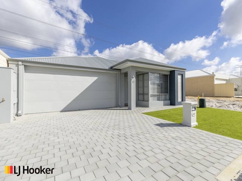 37 Lewisham Vista, Success WA 6164