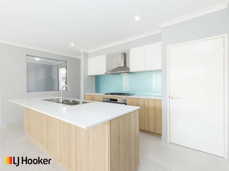 37 Lewisham Vista, Success WA 6164