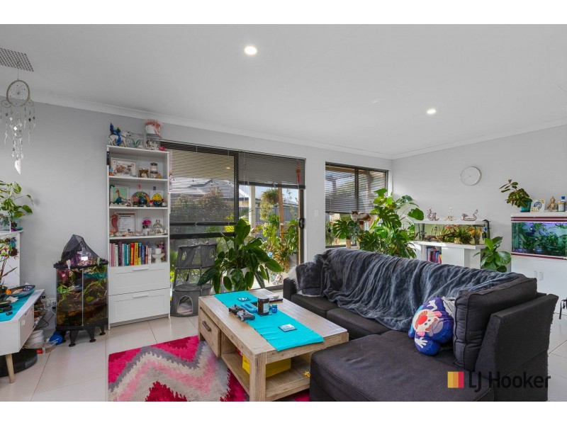 7 Fallon Place, Seville Grove WA 6112