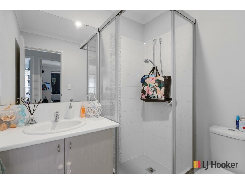 7 Fallon Place, Seville Grove WA 6112