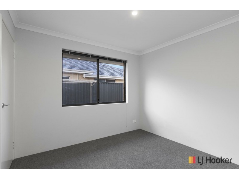 7 Fallon Place, Seville Grove WA 6112